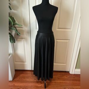 Zara Elegant Black Pleated Skirt